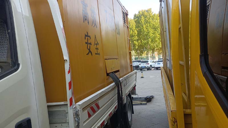 顺庆如何判断柴油发电机组和UPS电源的切换时间是否符合要求？